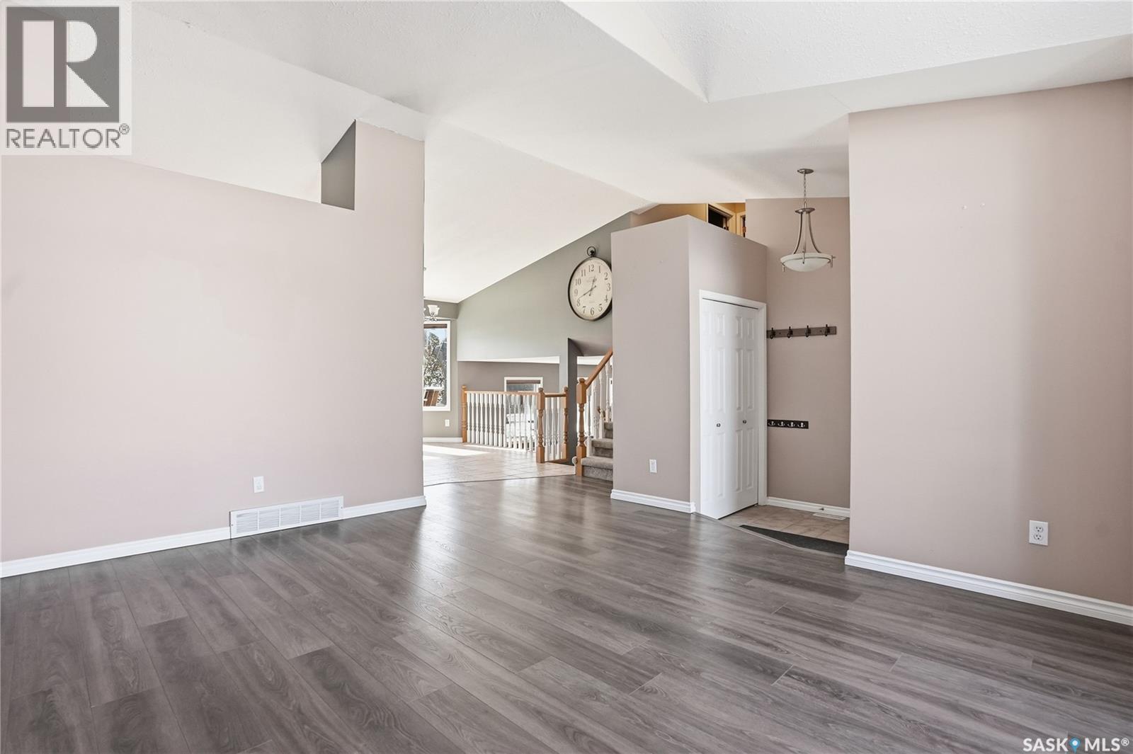 513 4TH STREET W - 7