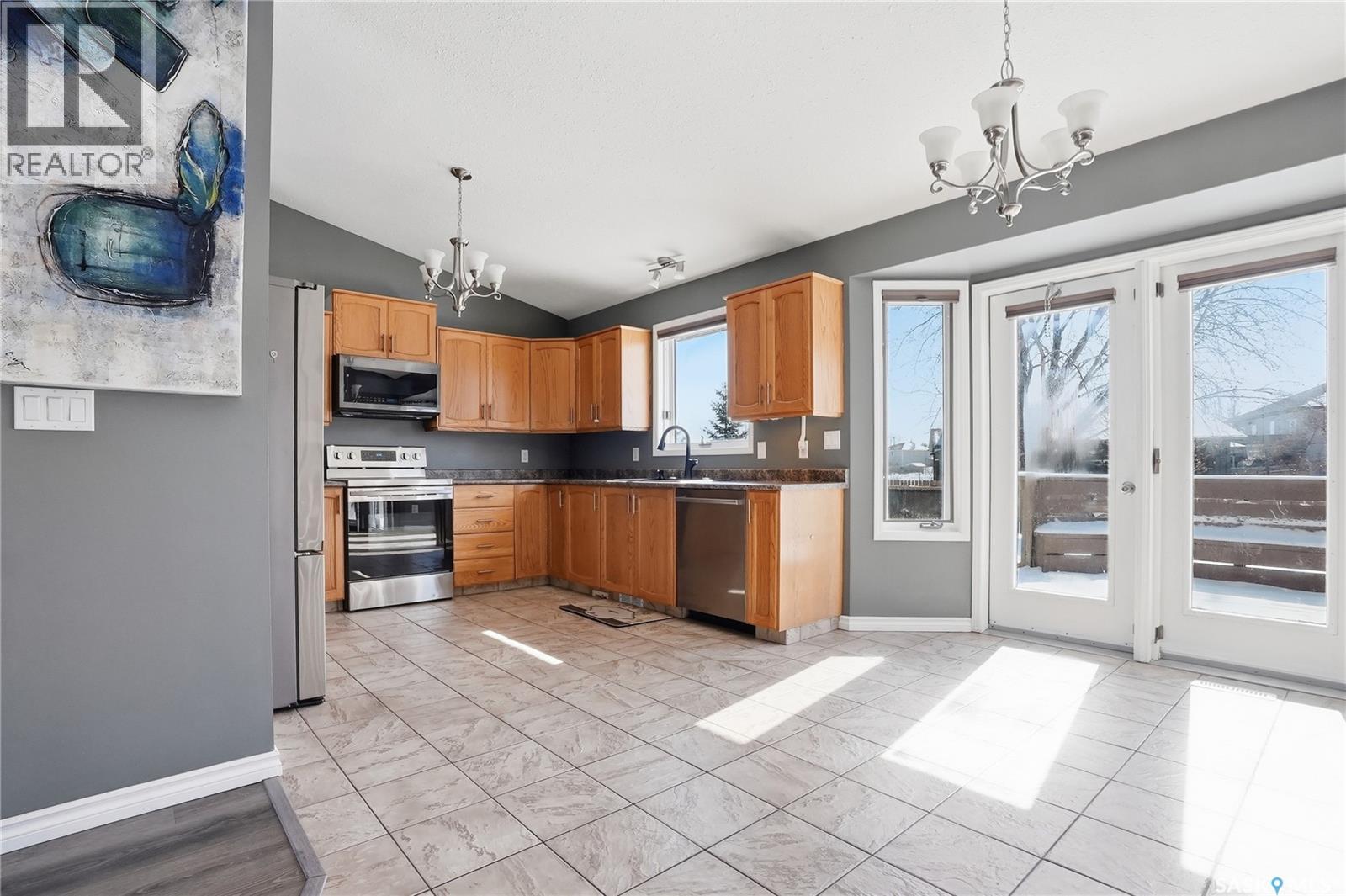 513 4TH STREET W - 9