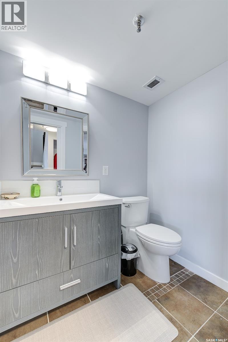 #1403 315 5th AVENUE - 16