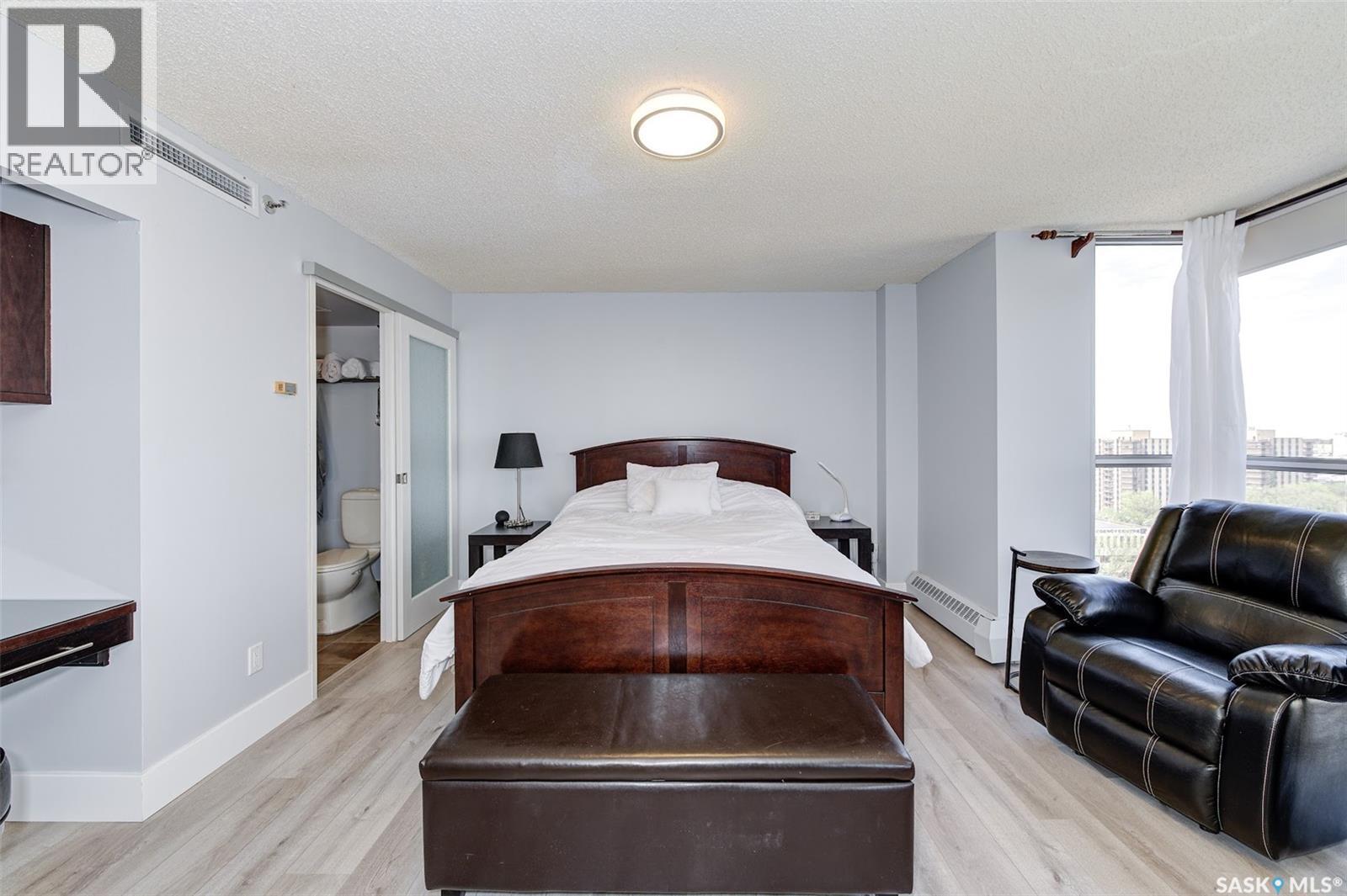 #1403 315 5th AVENUE - 23