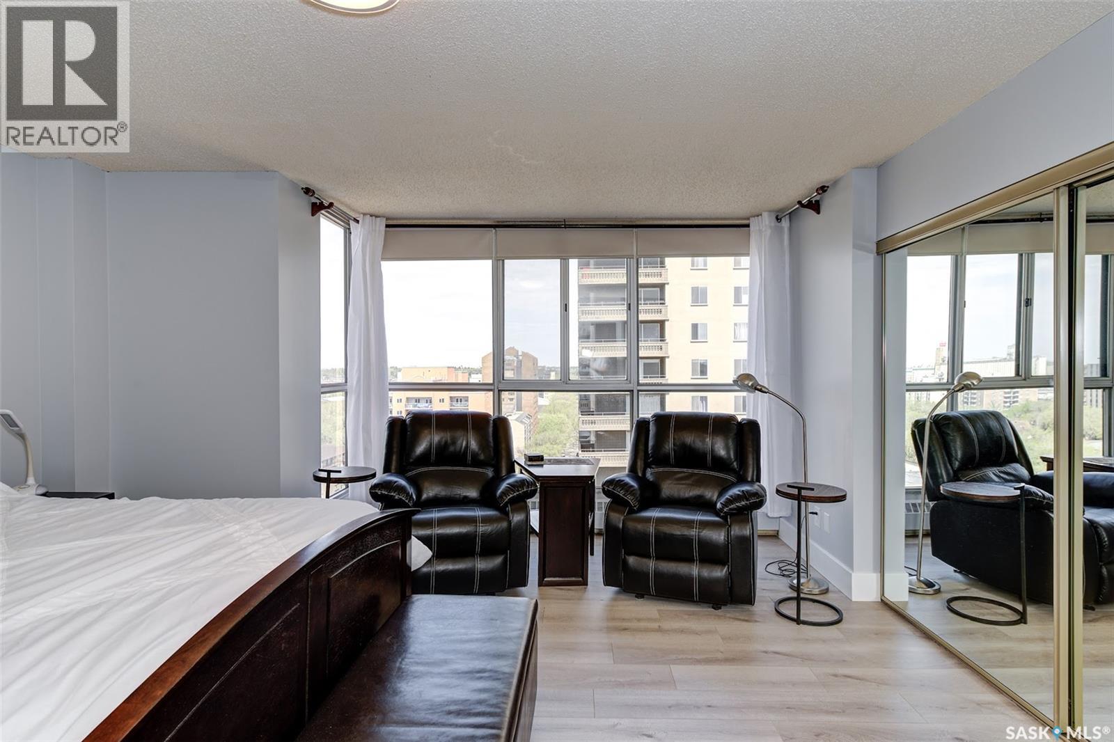#1403 315 5th AVENUE - 25