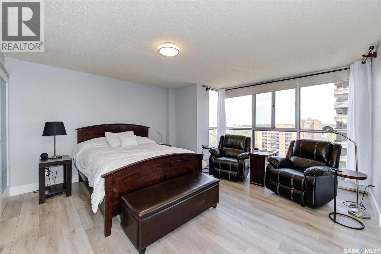 #1403 315 5th AVENUE - 26
