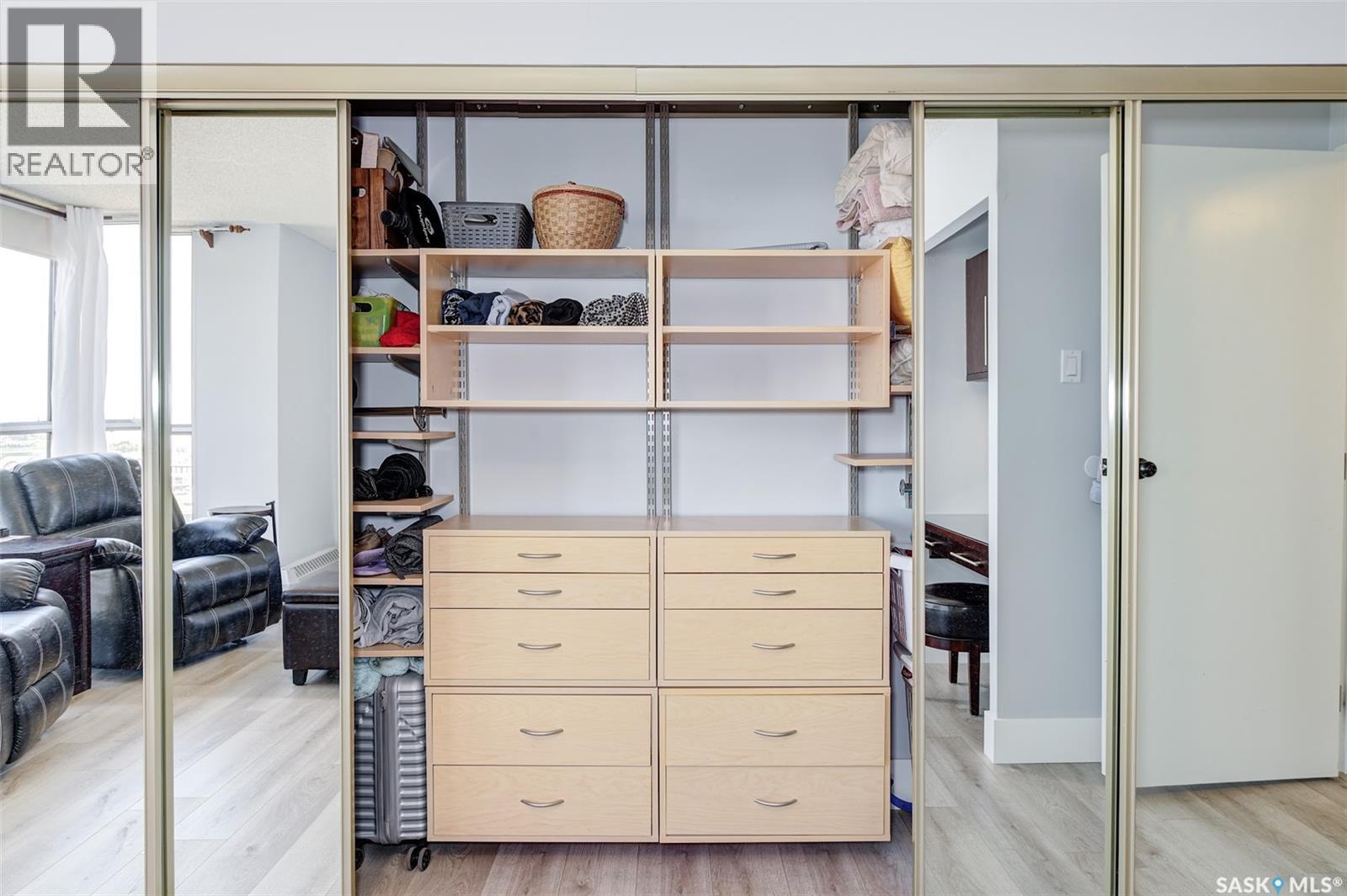 #1403 315 5th AVENUE - 28
