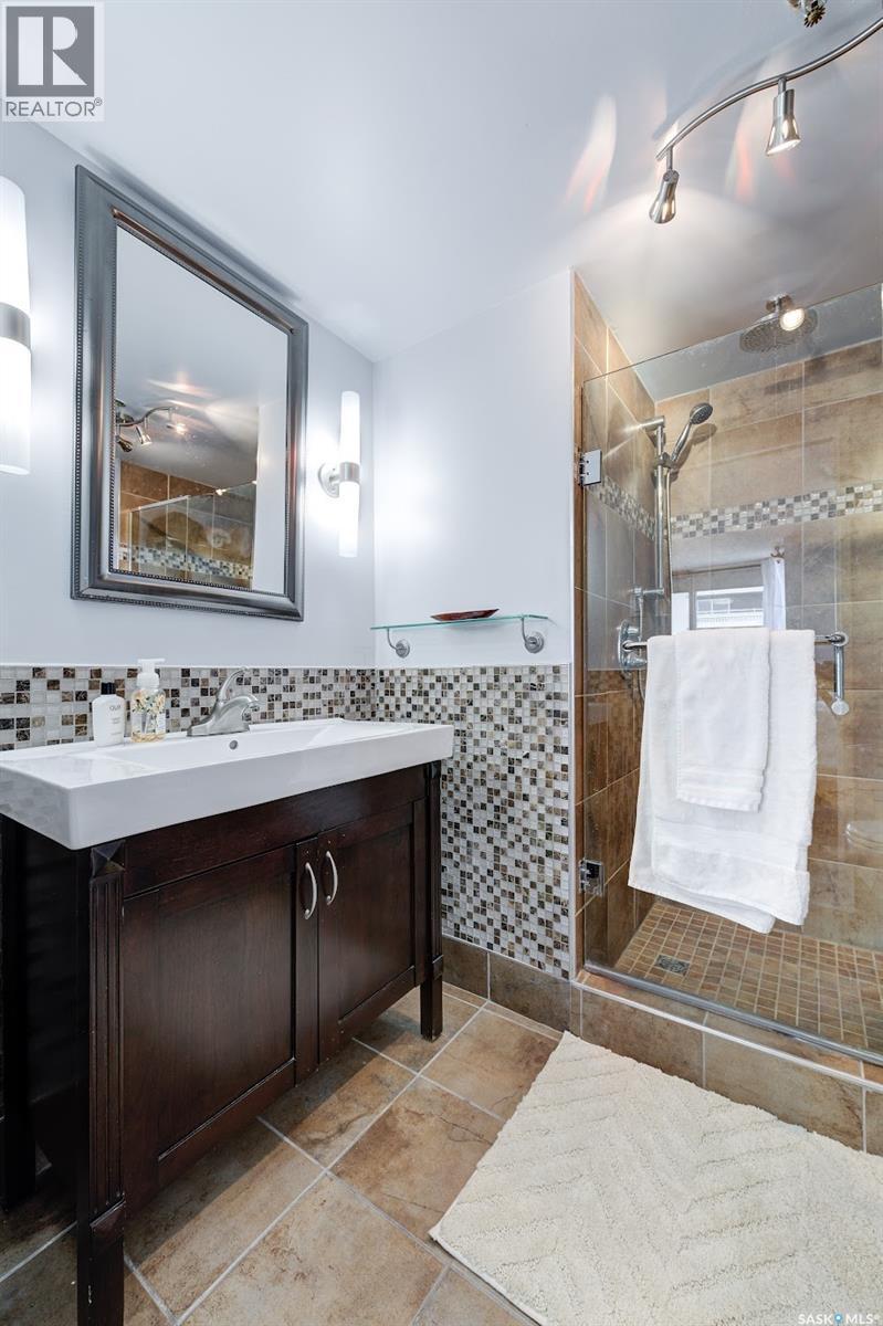 #1403 315 5th AVENUE - 31