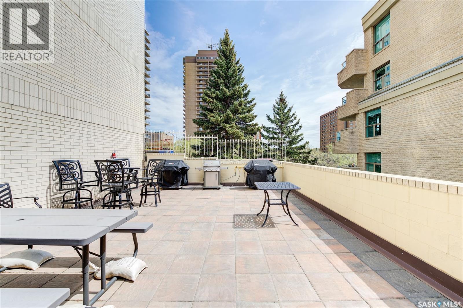 #1403 315 5th AVENUE - 46