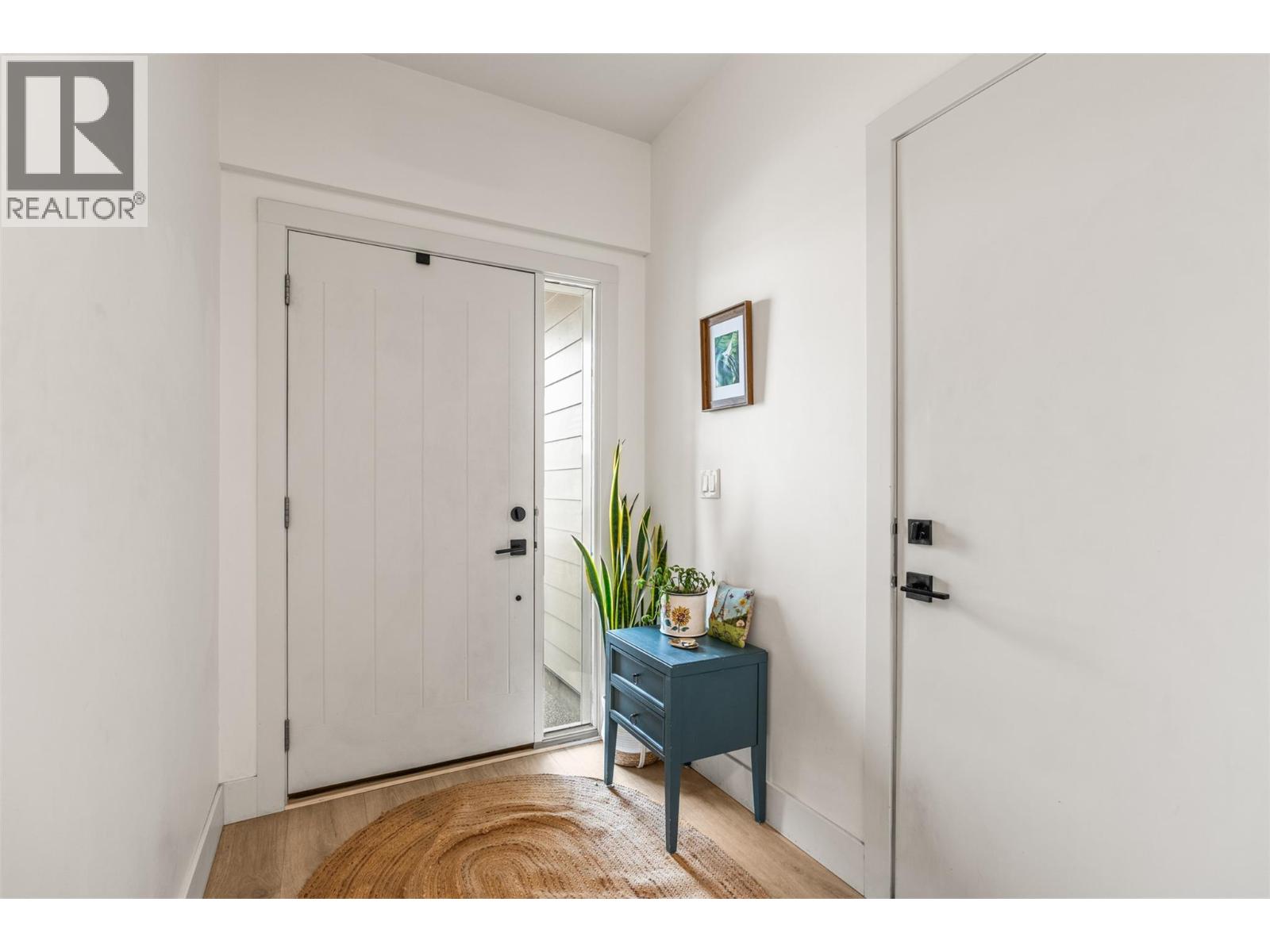 #29 1000 MT ROBSON PLACE - 4