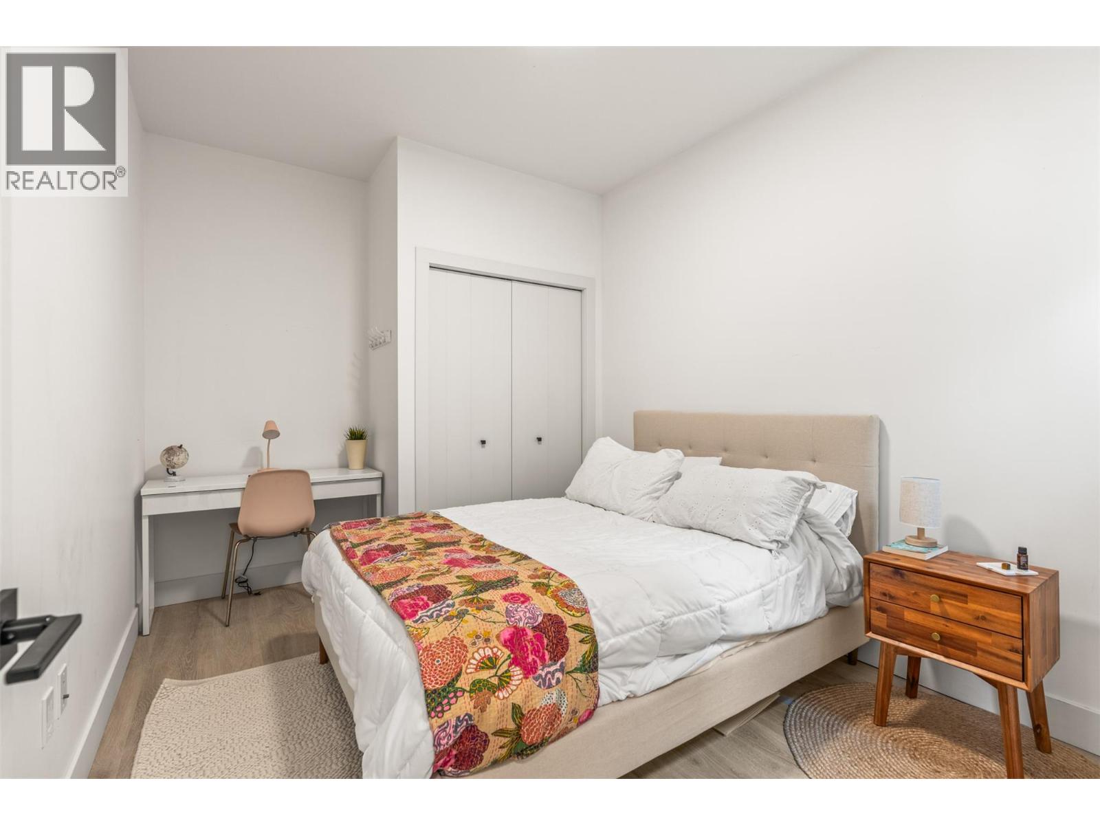 #29 1000 MT ROBSON PLACE - 23