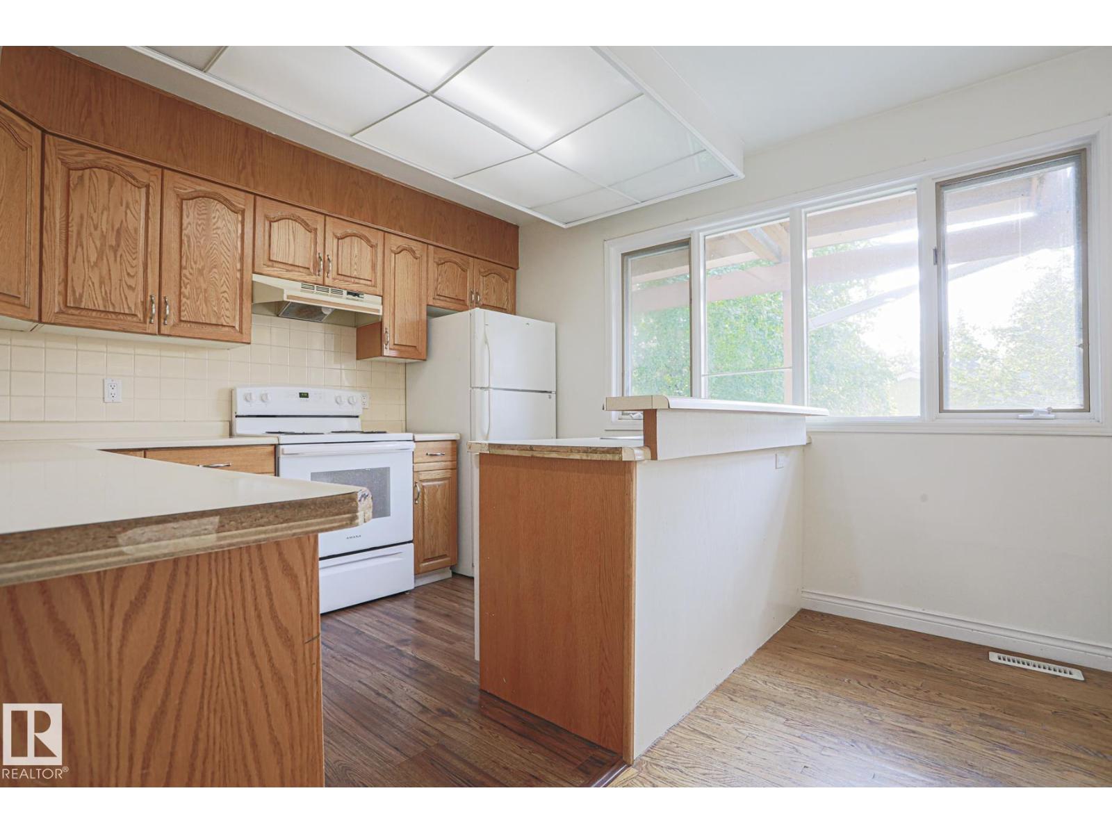 14019 106 AV NW, Edmonton