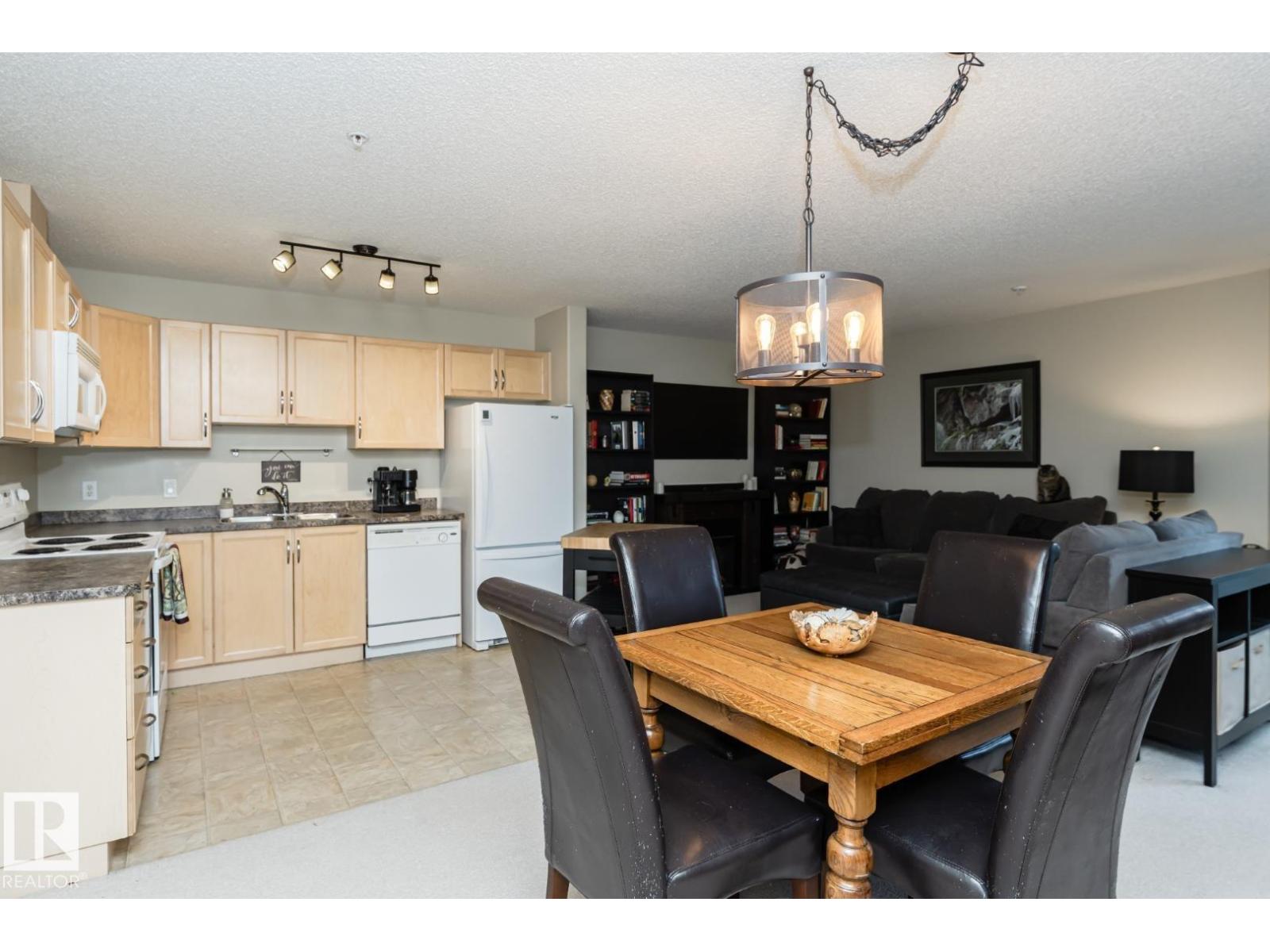 #113 16035 132 ST NW - 11