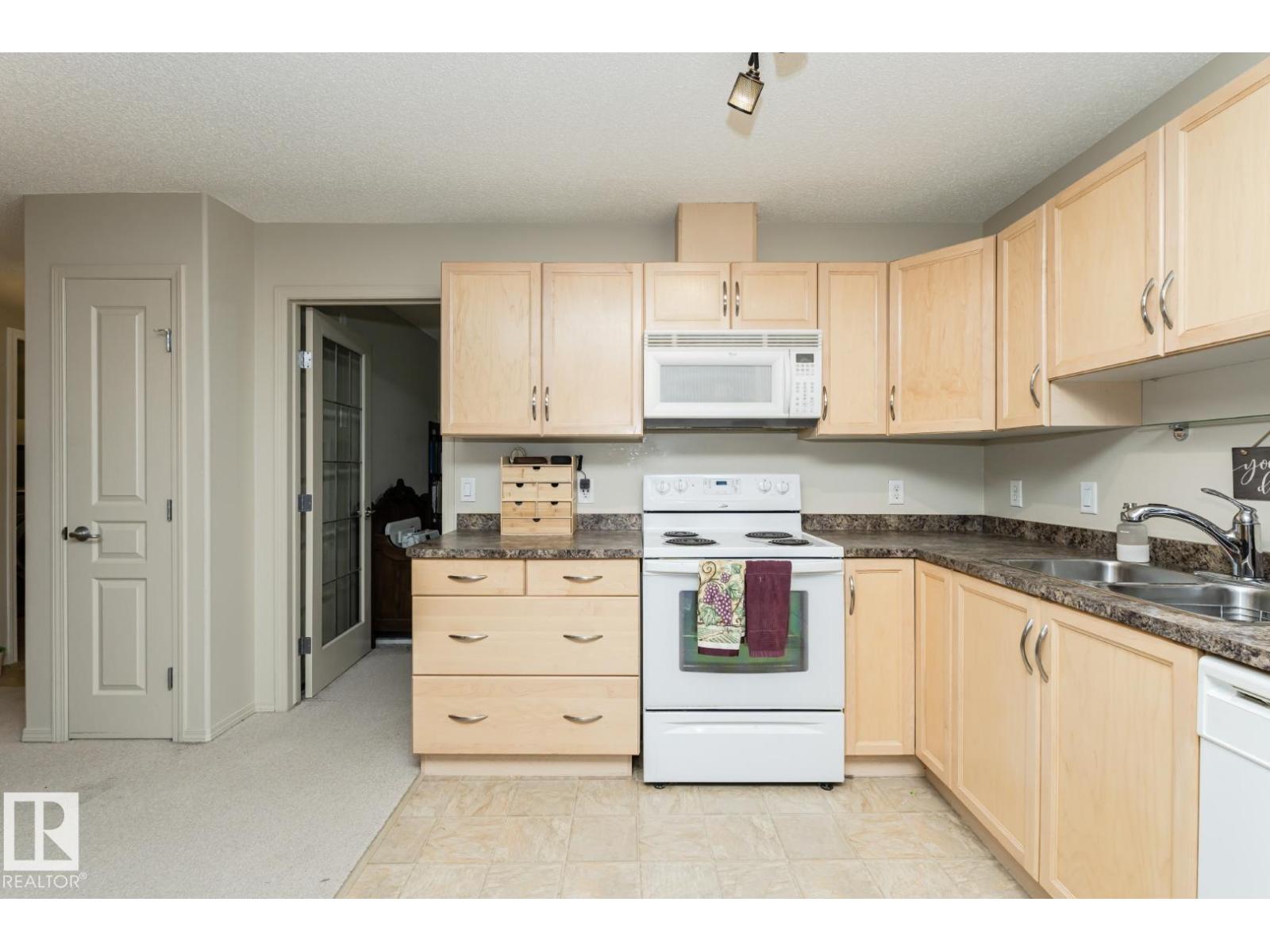 #113 16035 132 ST NW - 13