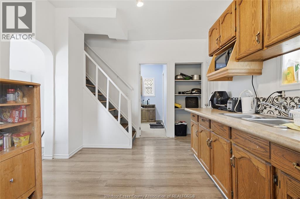 1023 HALL AVENUE - 17
