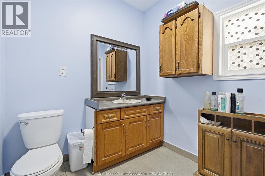1023 HALL AVENUE - 18