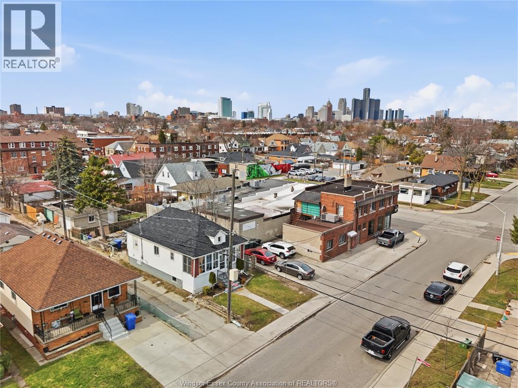 1023 HALL AVENUE - 3