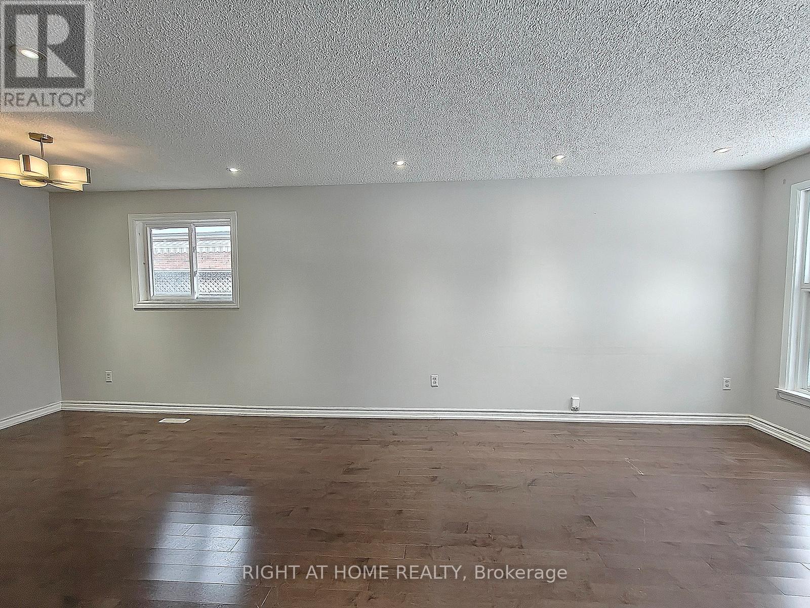 182 MCNICOLL AVENUE - 5