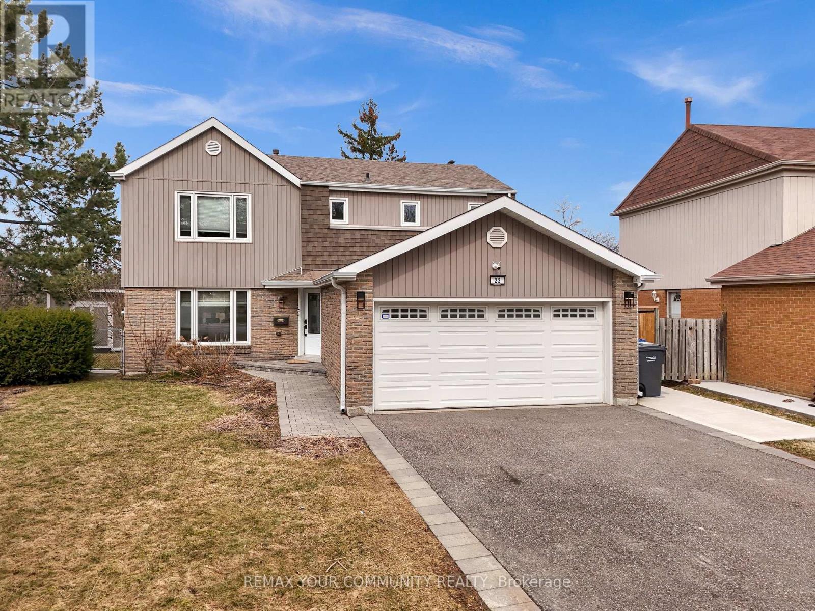 22 MADELAINE CRESCENT,Brampton (Central Park),,