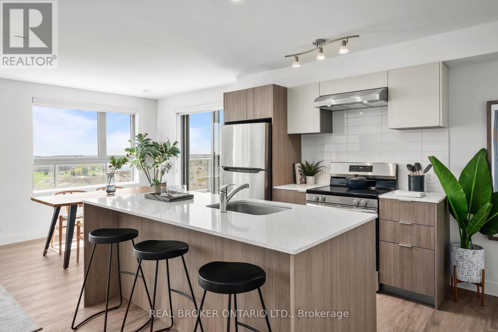 510 - 100 MANETT CRESCENT