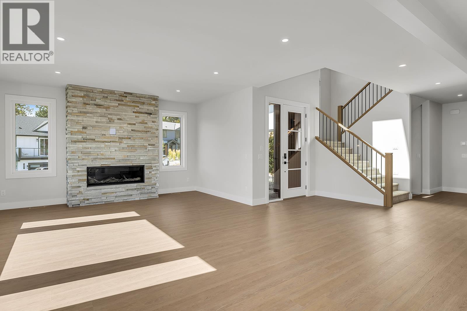 1054 Oak Barrel Place, West Kelowna