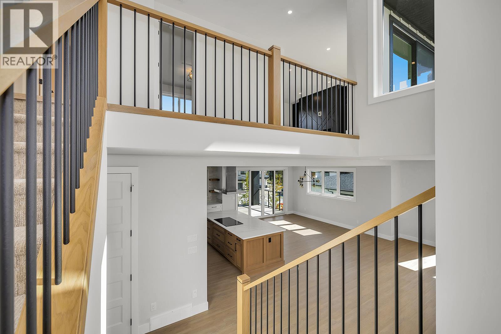 1054 Oak Barrel Place, West Kelowna