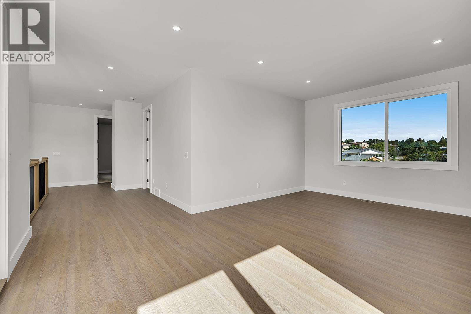 1054 Oak Barrel Place, West Kelowna