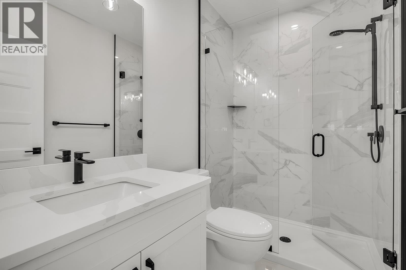 1054 Oak Barrel Place, West Kelowna