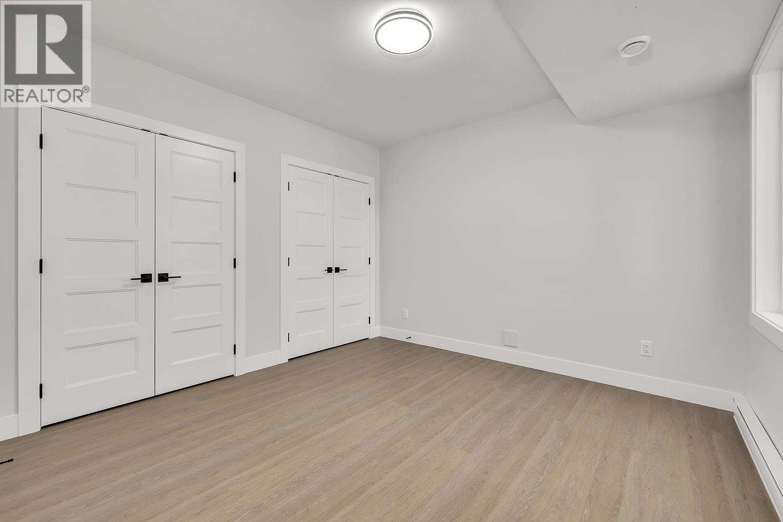 1054 Oak Barrel Place, West Kelowna