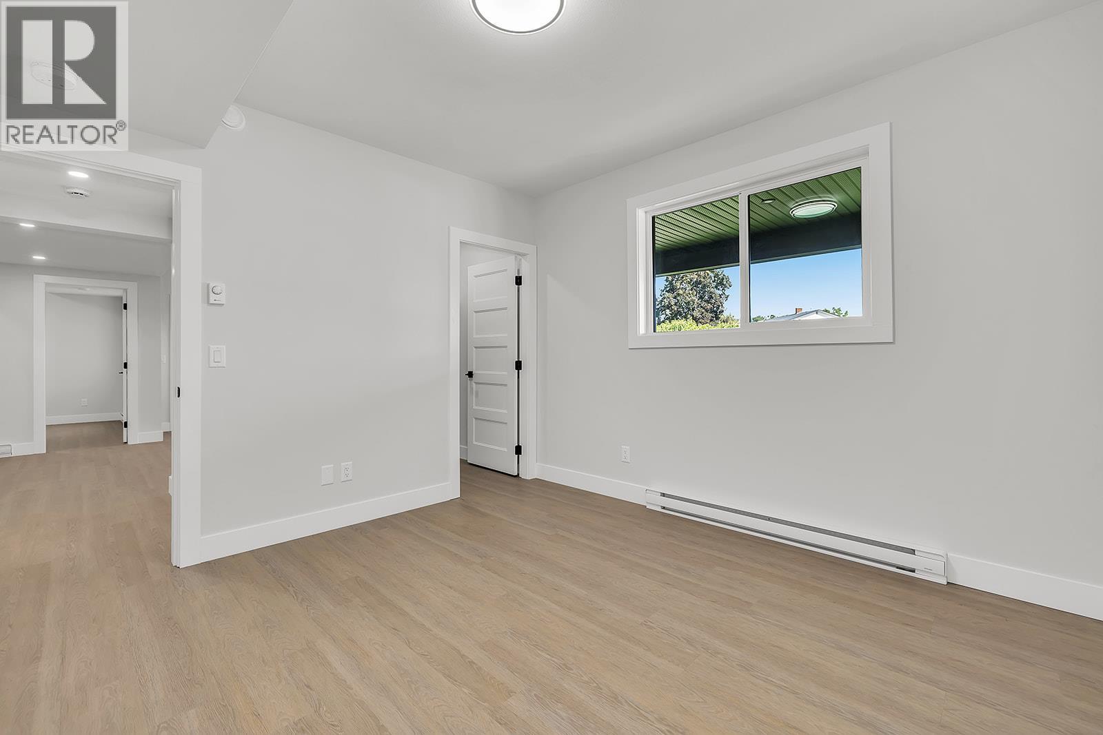 1054 Oak Barrel Place, West Kelowna