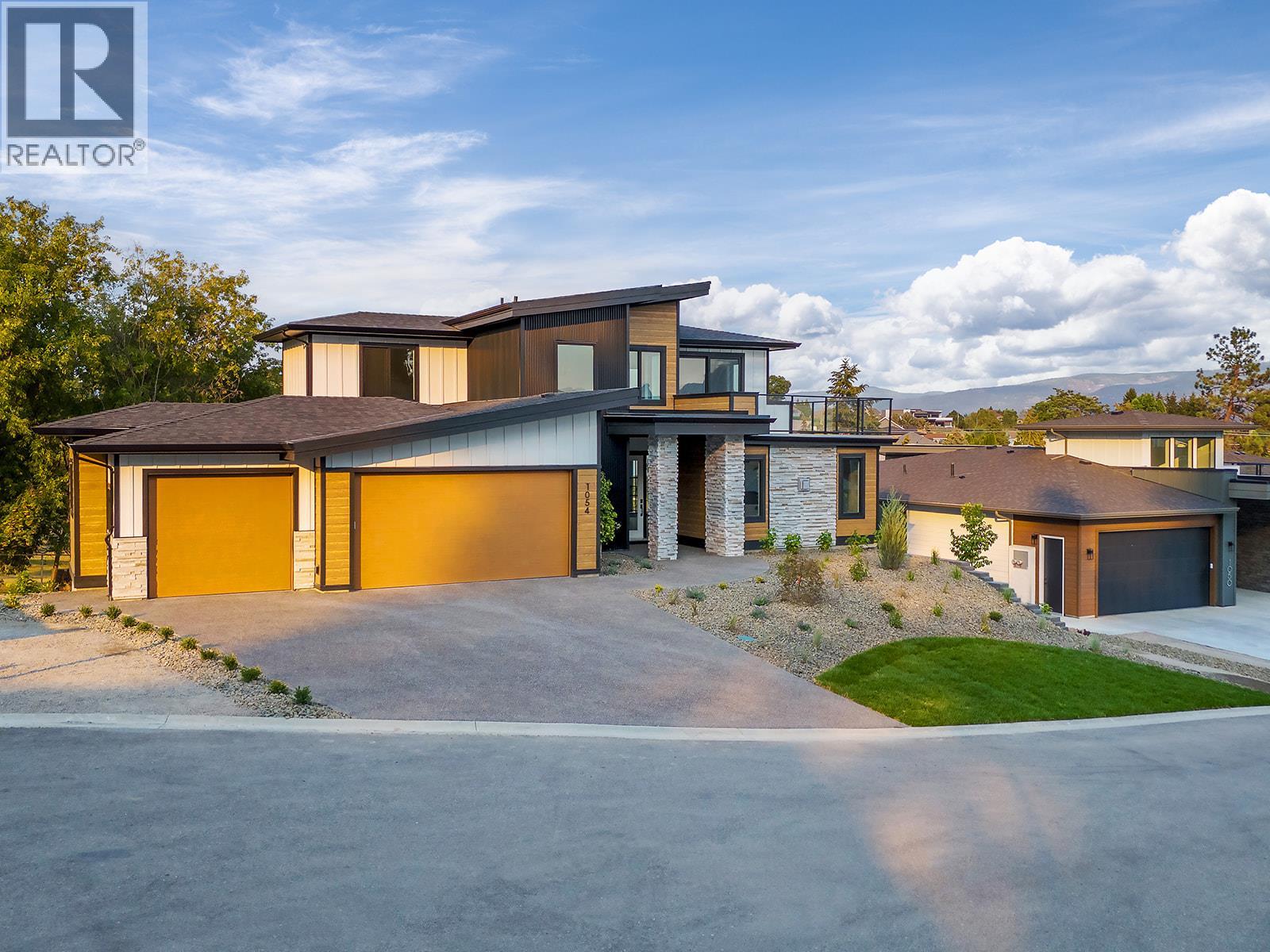 1054 Oak Barrel Place, West Kelowna