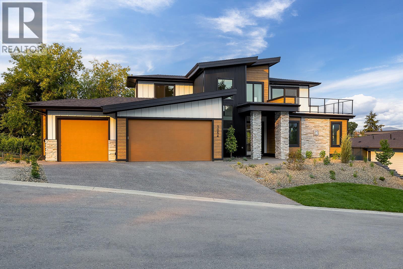 1054 Oak Barrel Place, West Kelowna