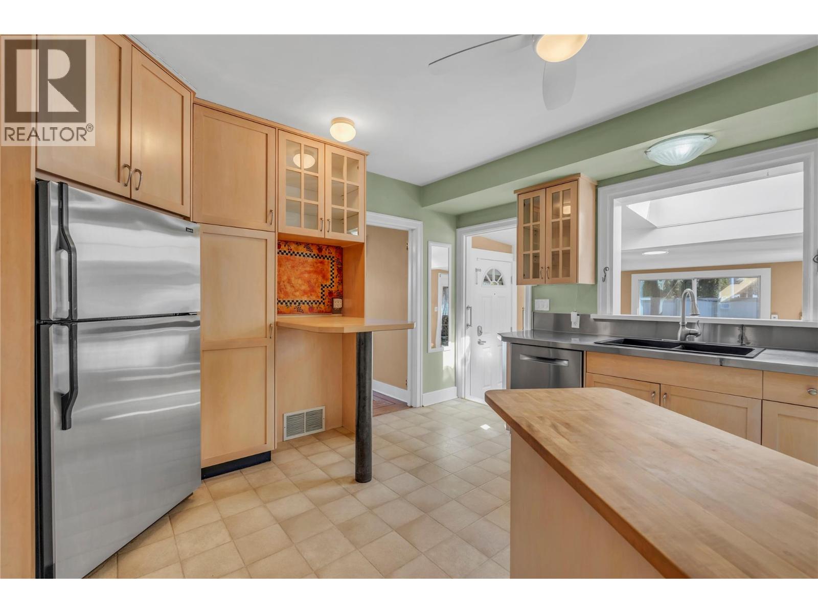 702 Winnipeg Street, Penticton