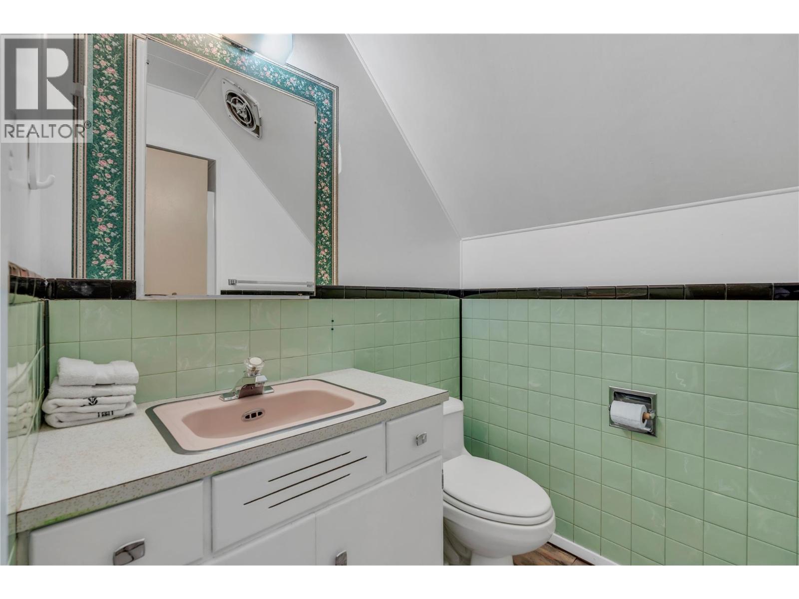 702 Winnipeg Street, Penticton