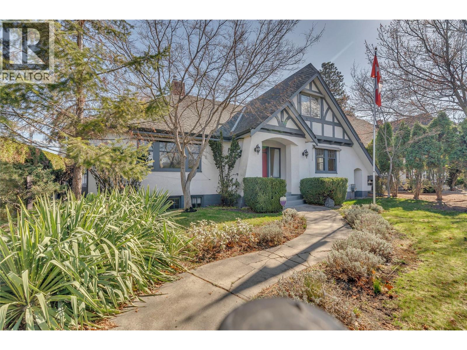 702 Winnipeg Street, Penticton