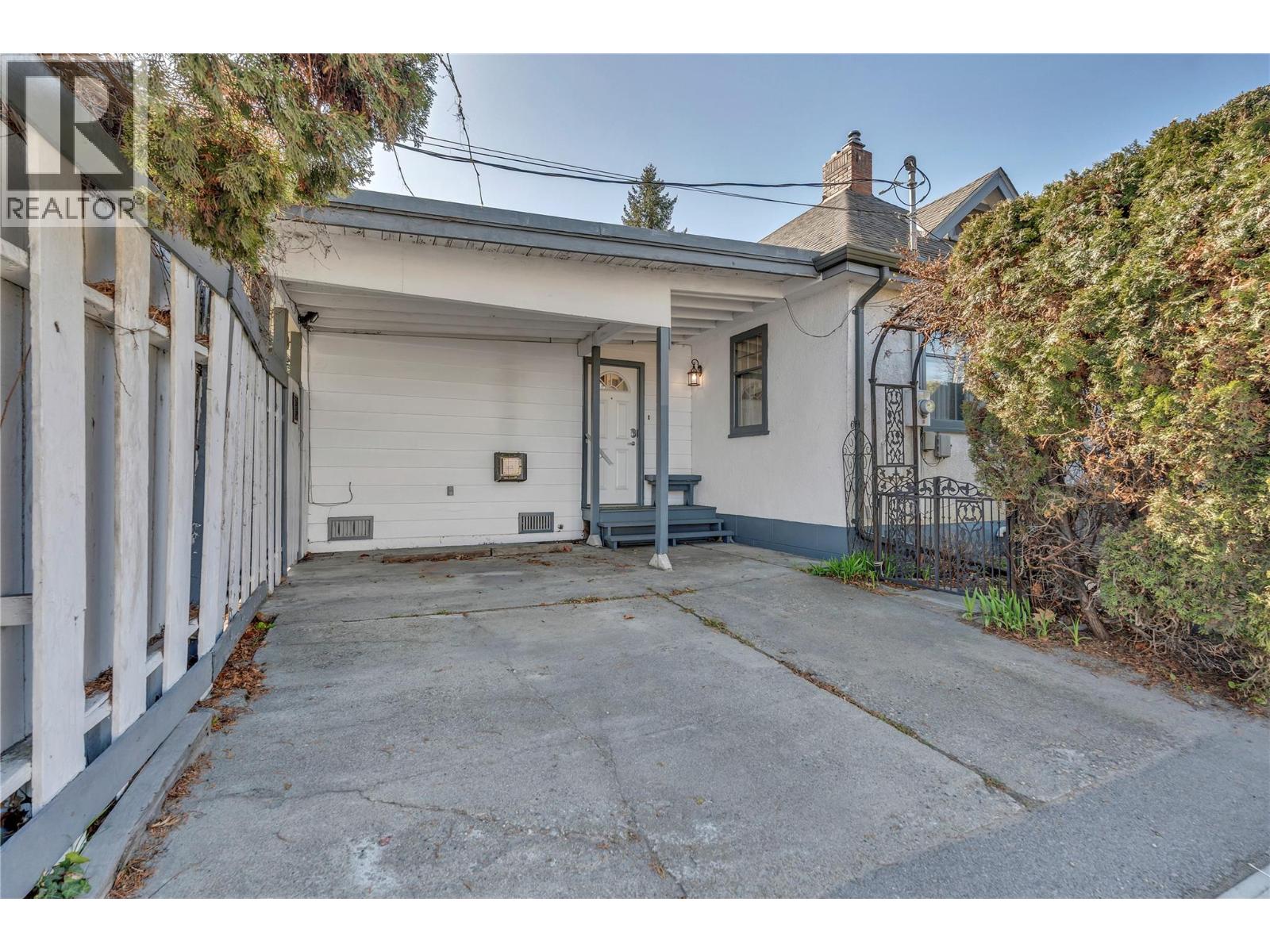 702 Winnipeg Street, Penticton