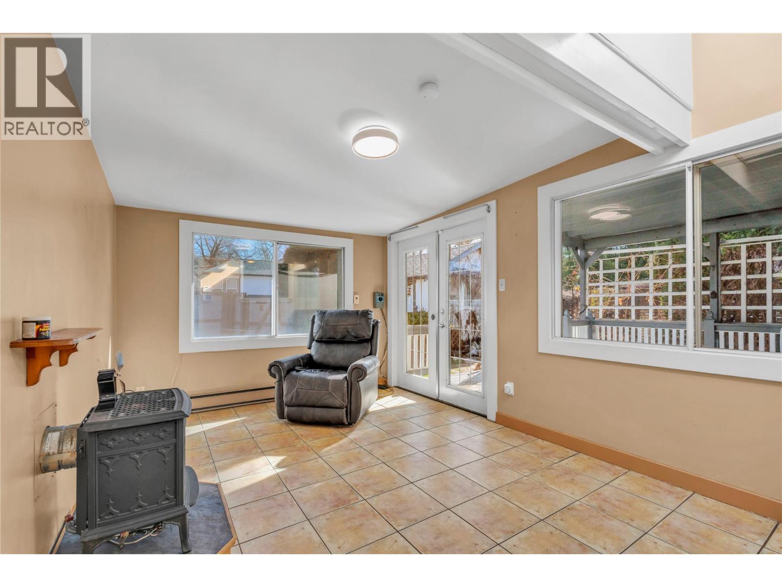 702 Winnipeg Street, Penticton