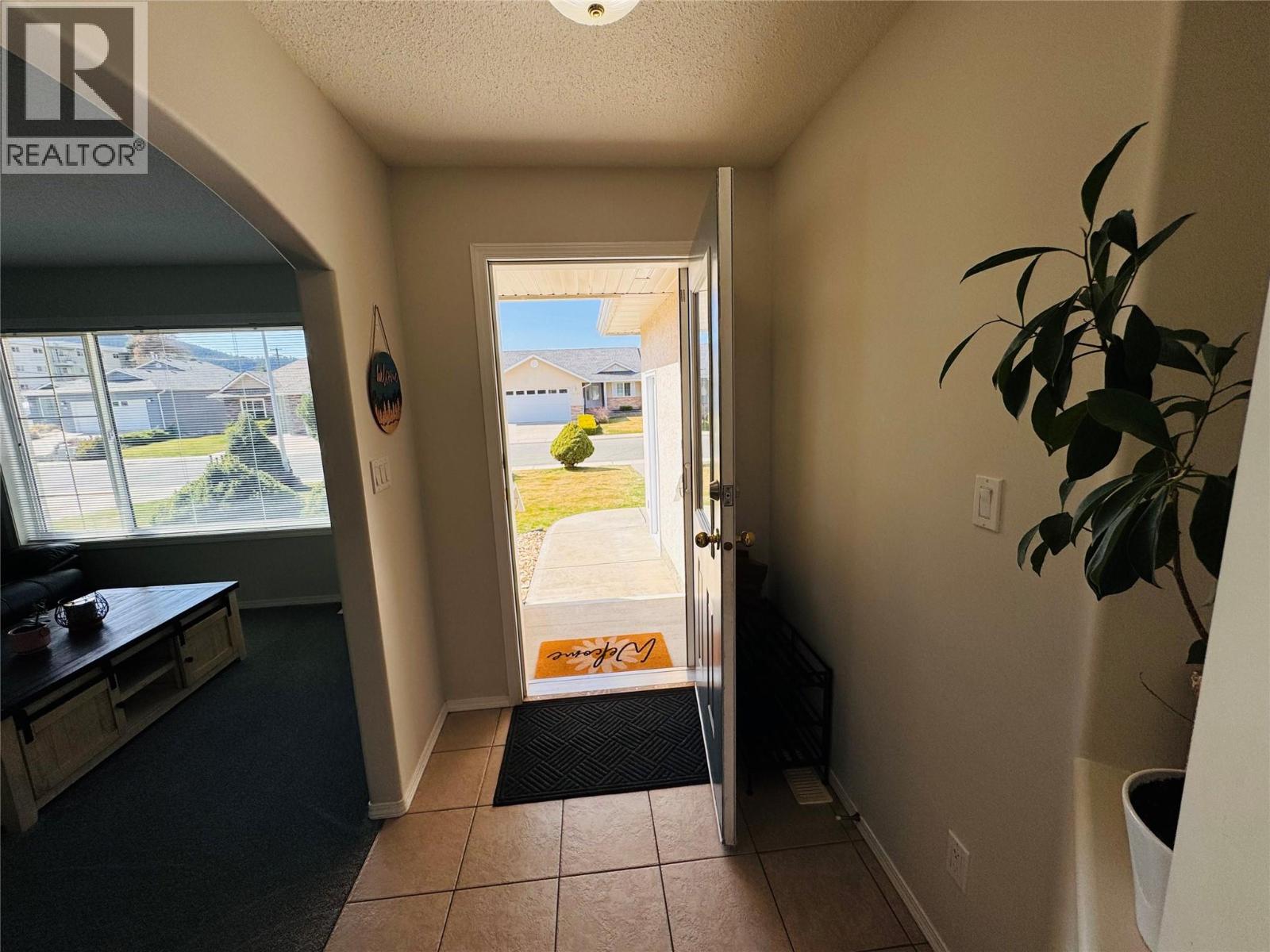 2130 BRYCEN Place, Grand Forks