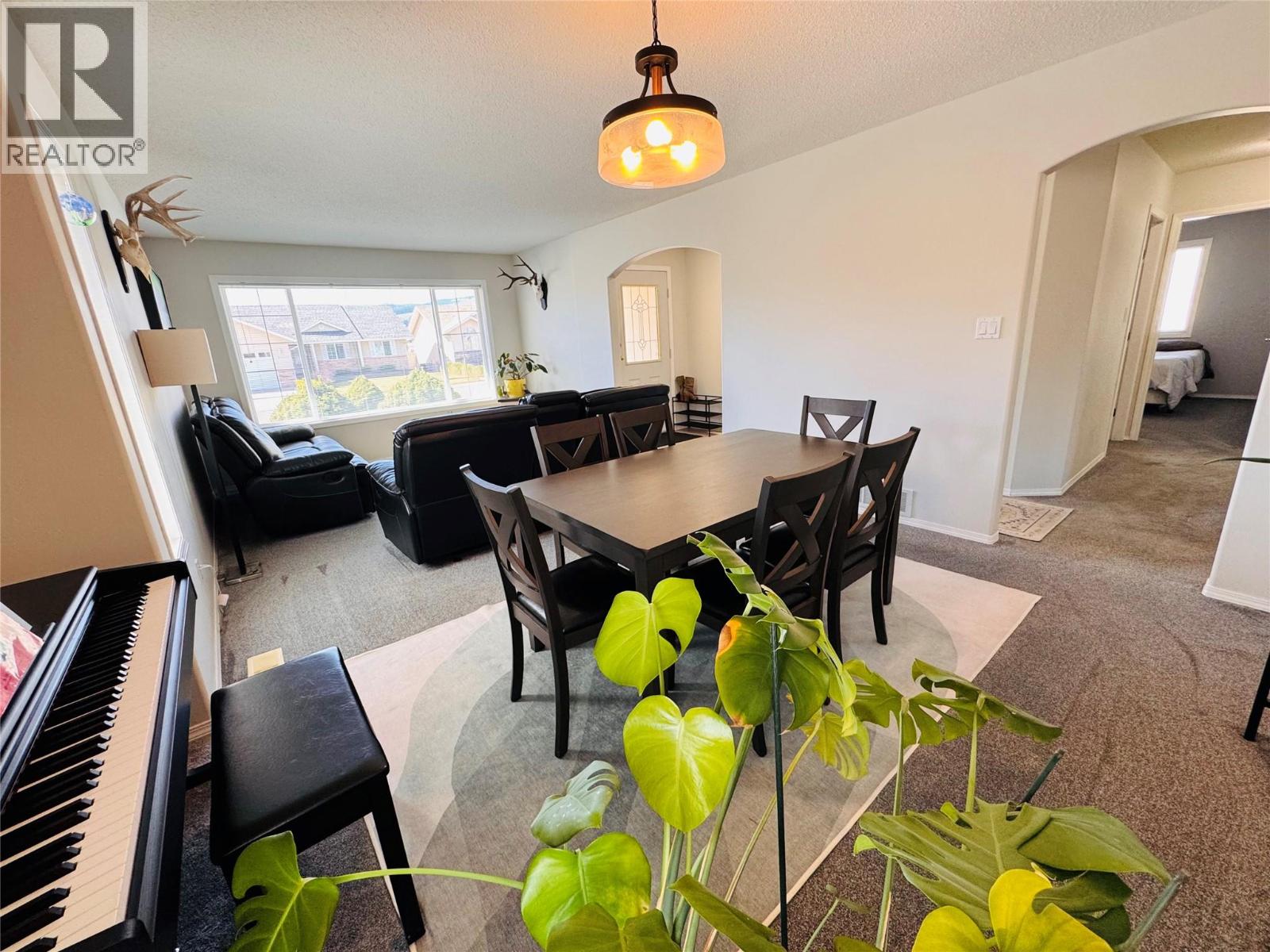 2130 BRYCEN Place, Grand Forks