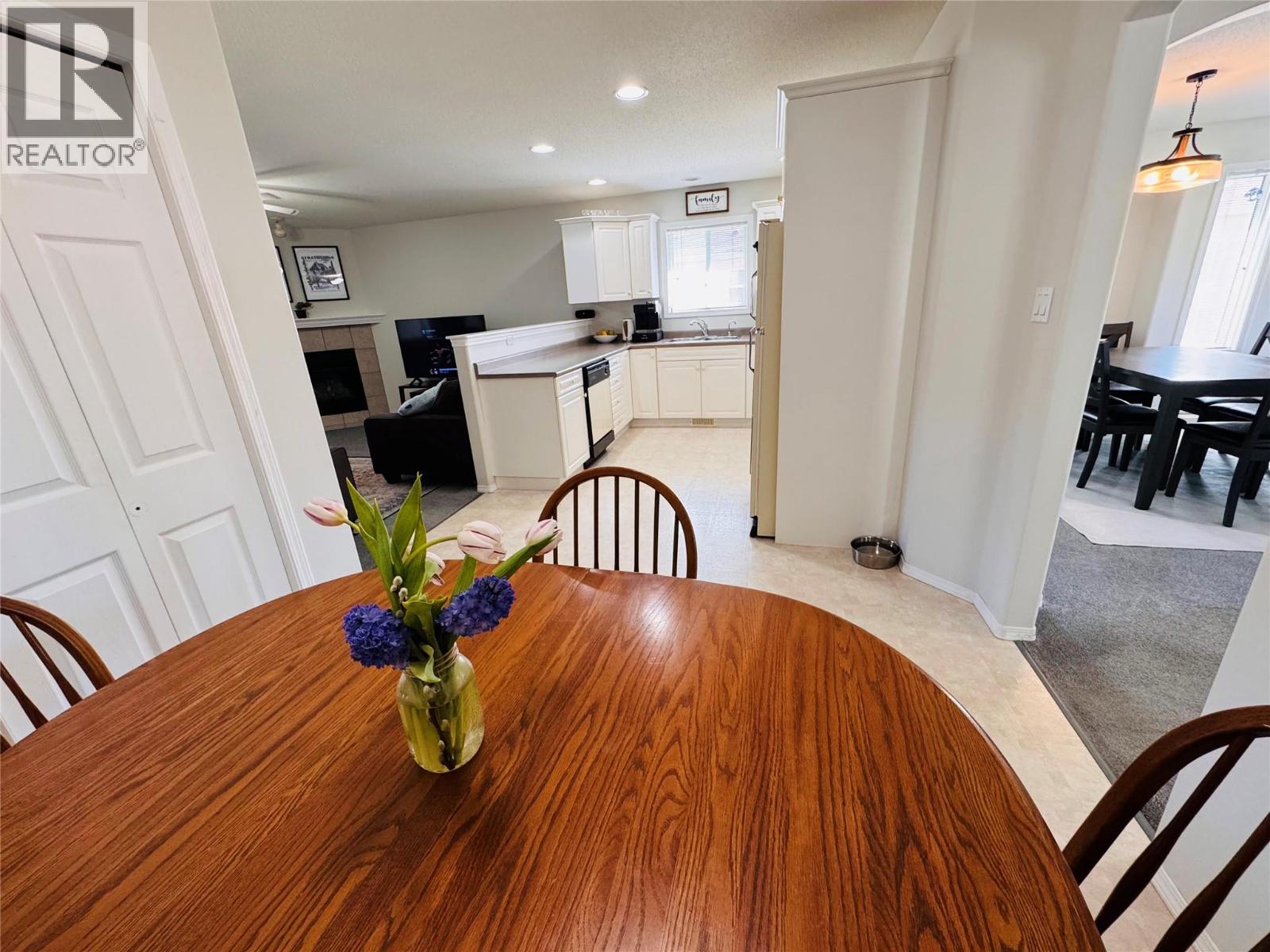 2130 BRYCEN Place, Grand Forks