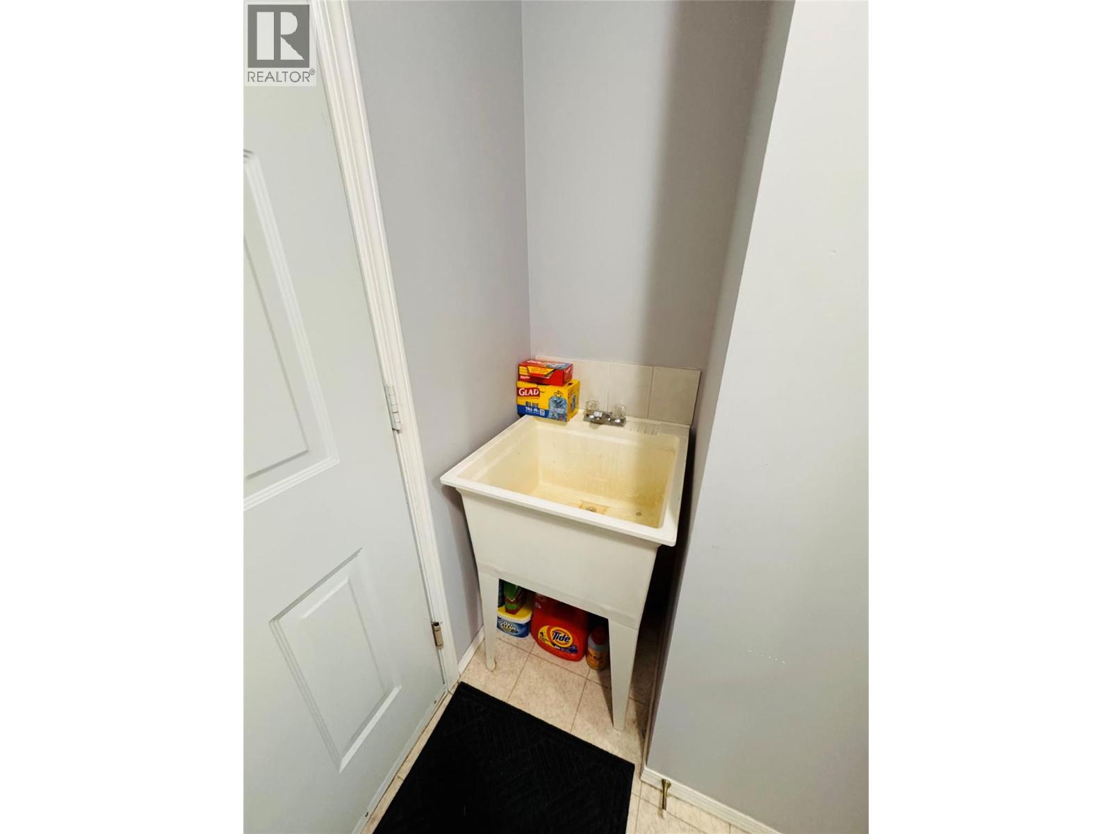 2130 BRYCEN Place, Grand Forks