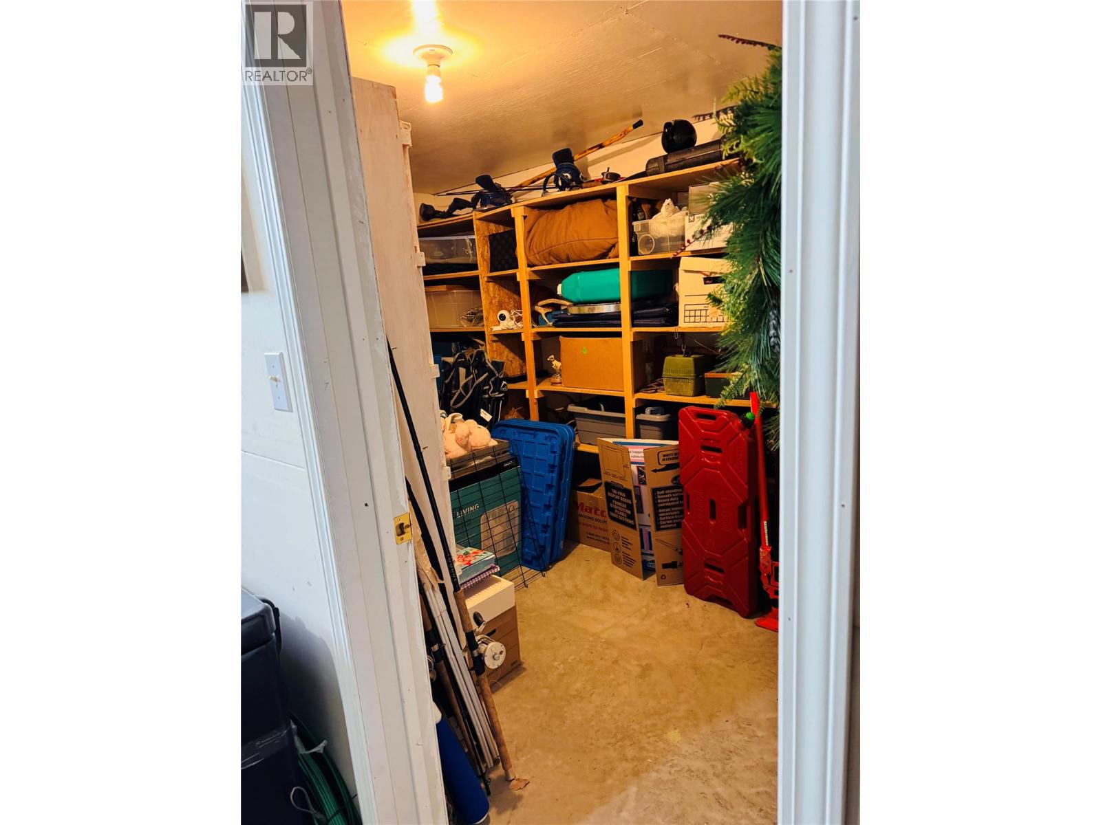 2130 BRYCEN Place, Grand Forks