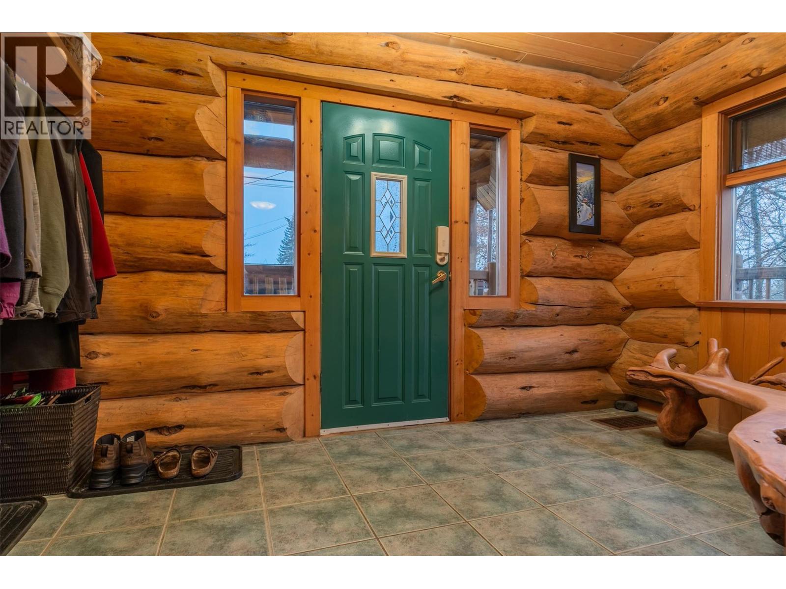 2266 Fifth Avenue, Rossland