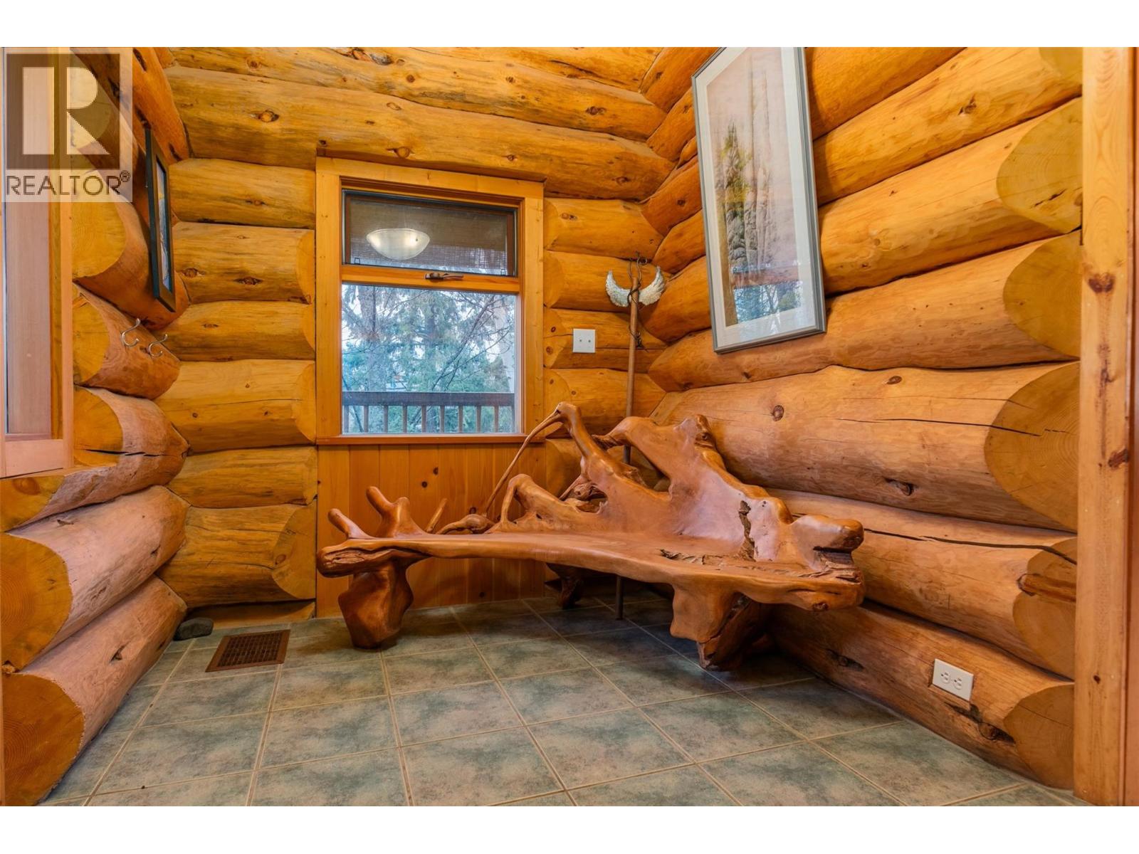 2266 Fifth Avenue, Rossland