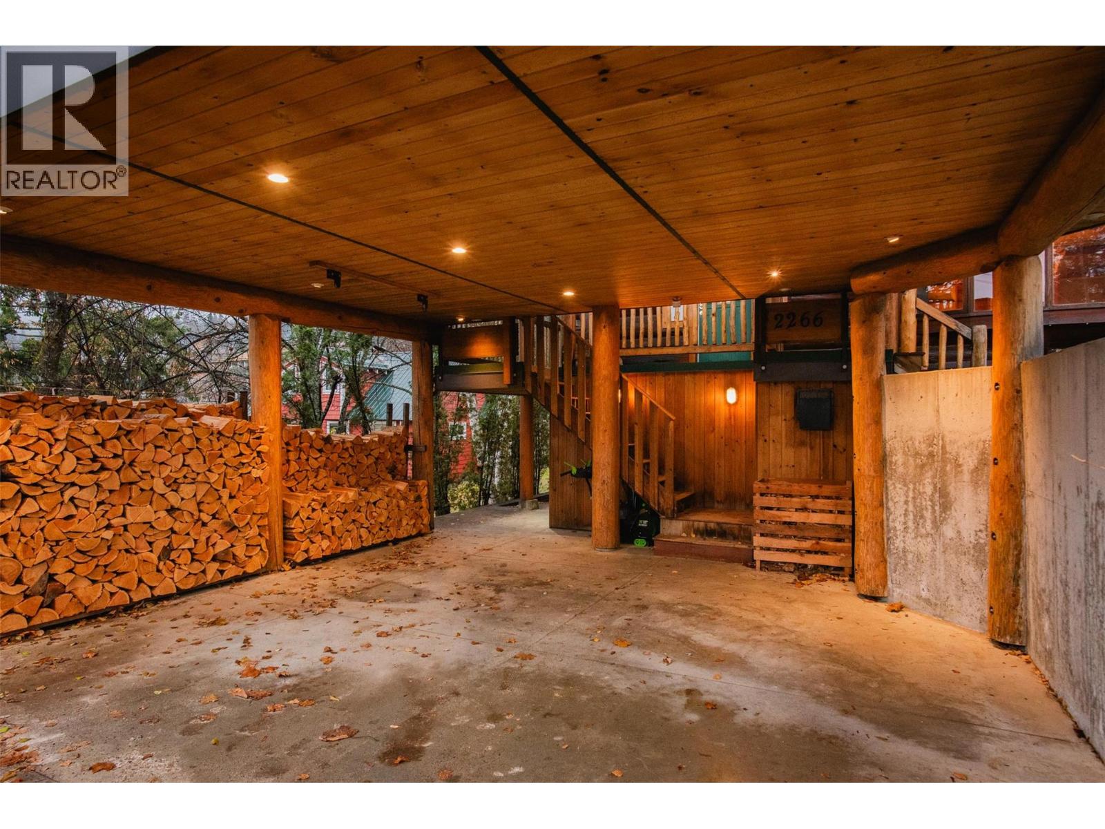 2266 Fifth Avenue, Rossland