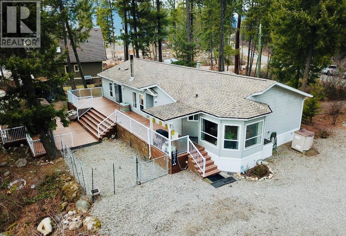 7743 MCRAE Road, Christina Lake
