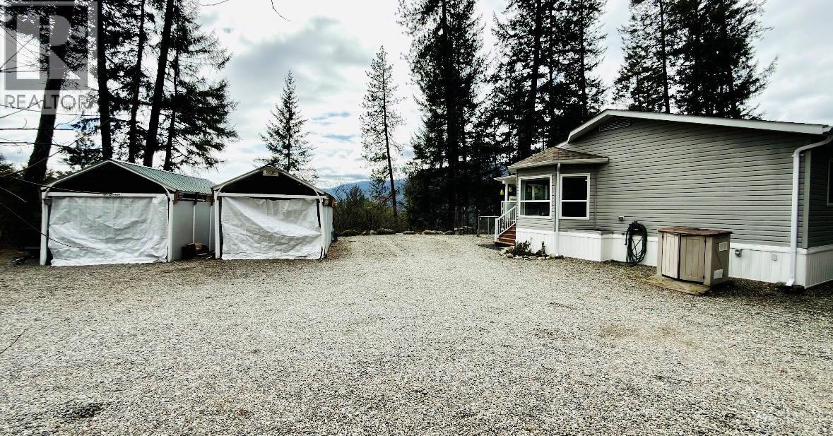 7743 MCRAE Road, Christina Lake