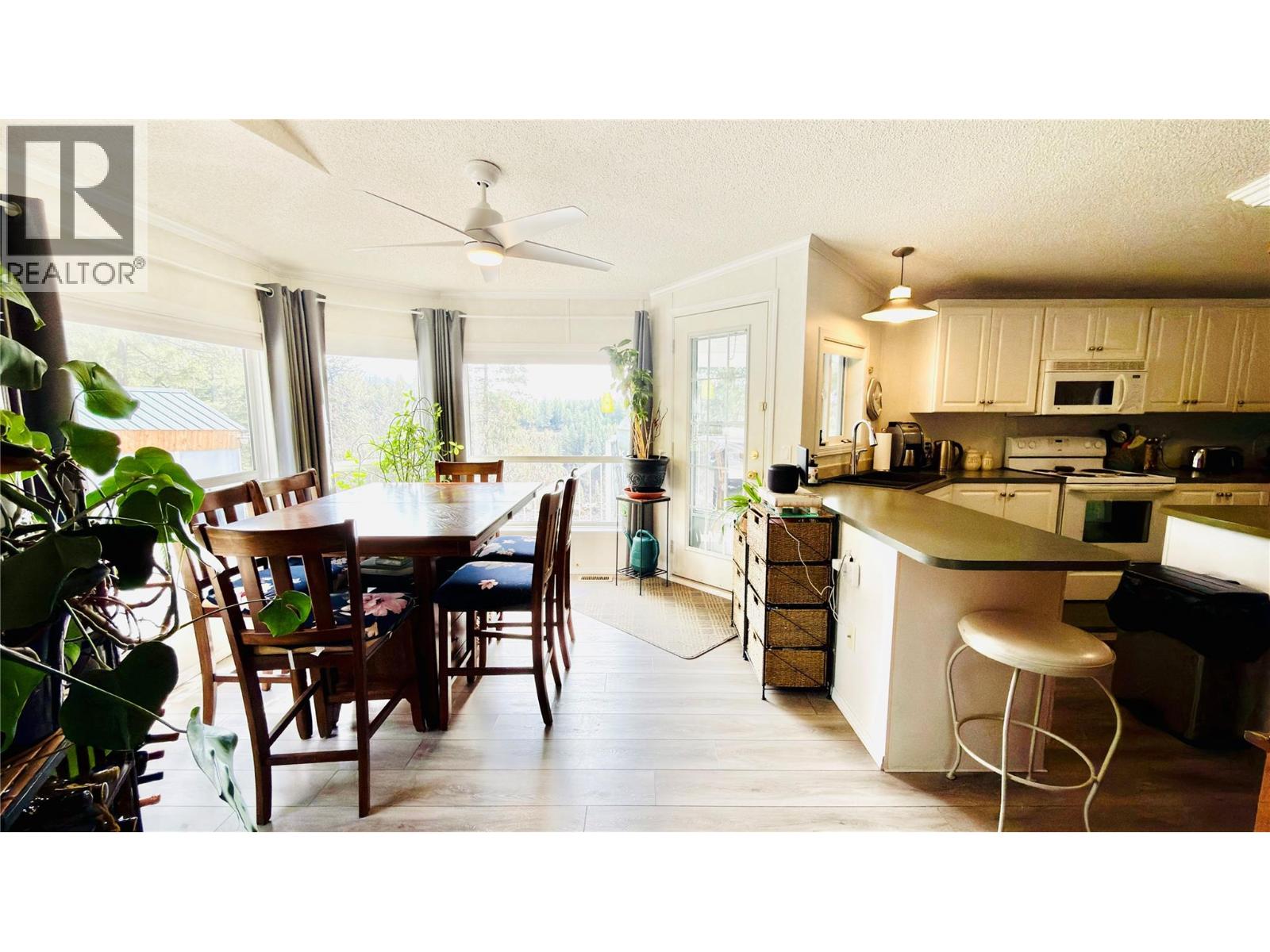 7743 MCRAE Road, Christina Lake