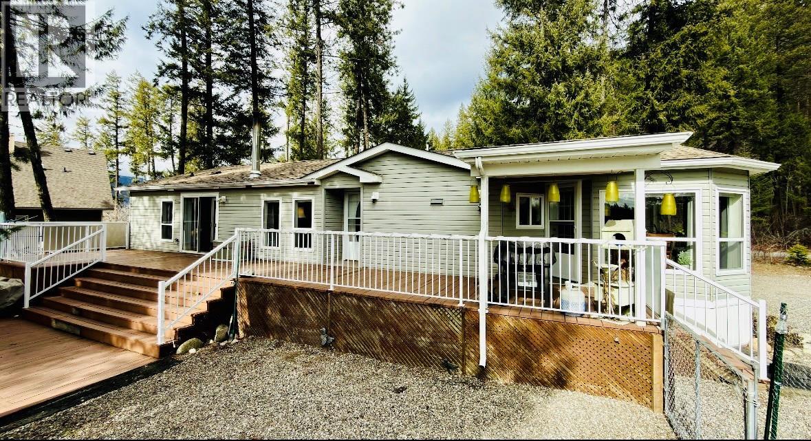 7743 MCRAE Road, Christina Lake