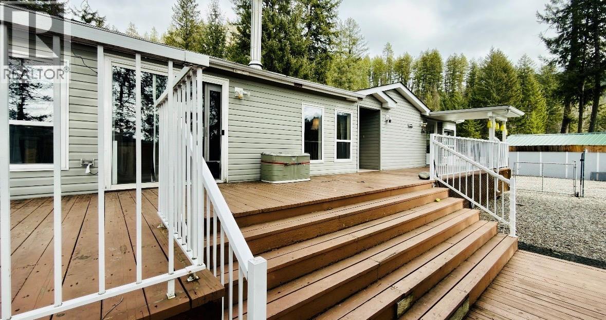 7743 MCRAE Road, Christina Lake