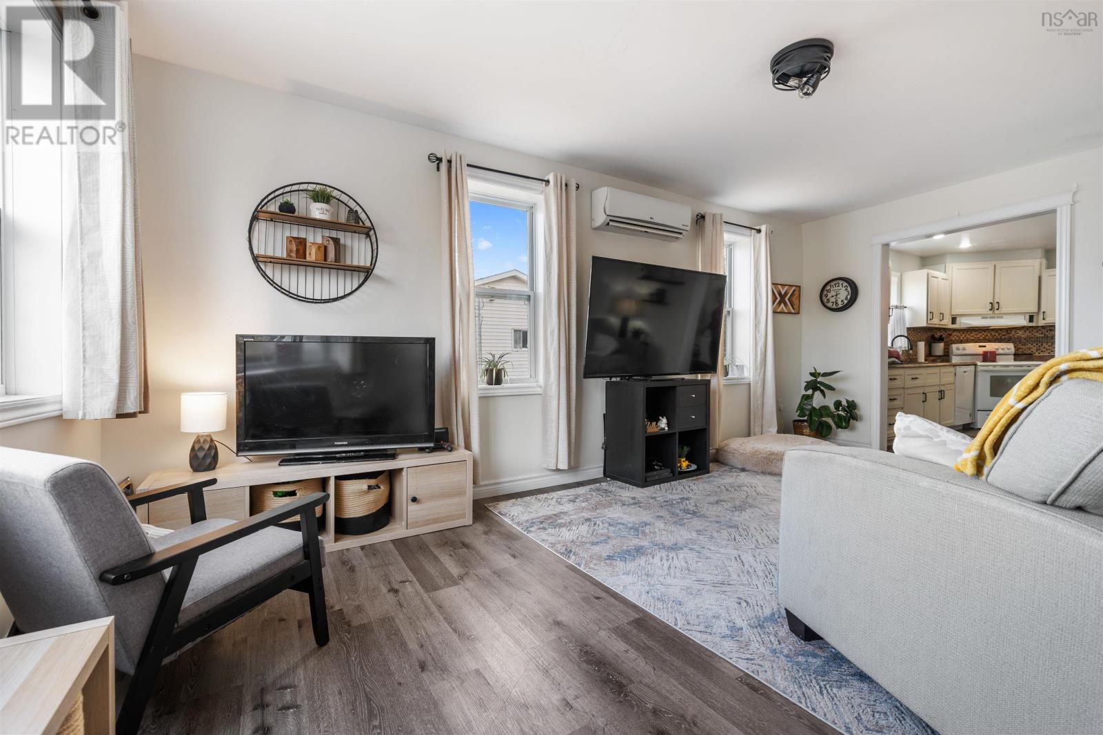 Property 8 of 40 of 6 Thirteenth Street