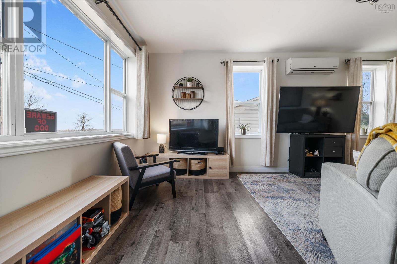 Property 35 of 40 of 6 Thirteenth Street