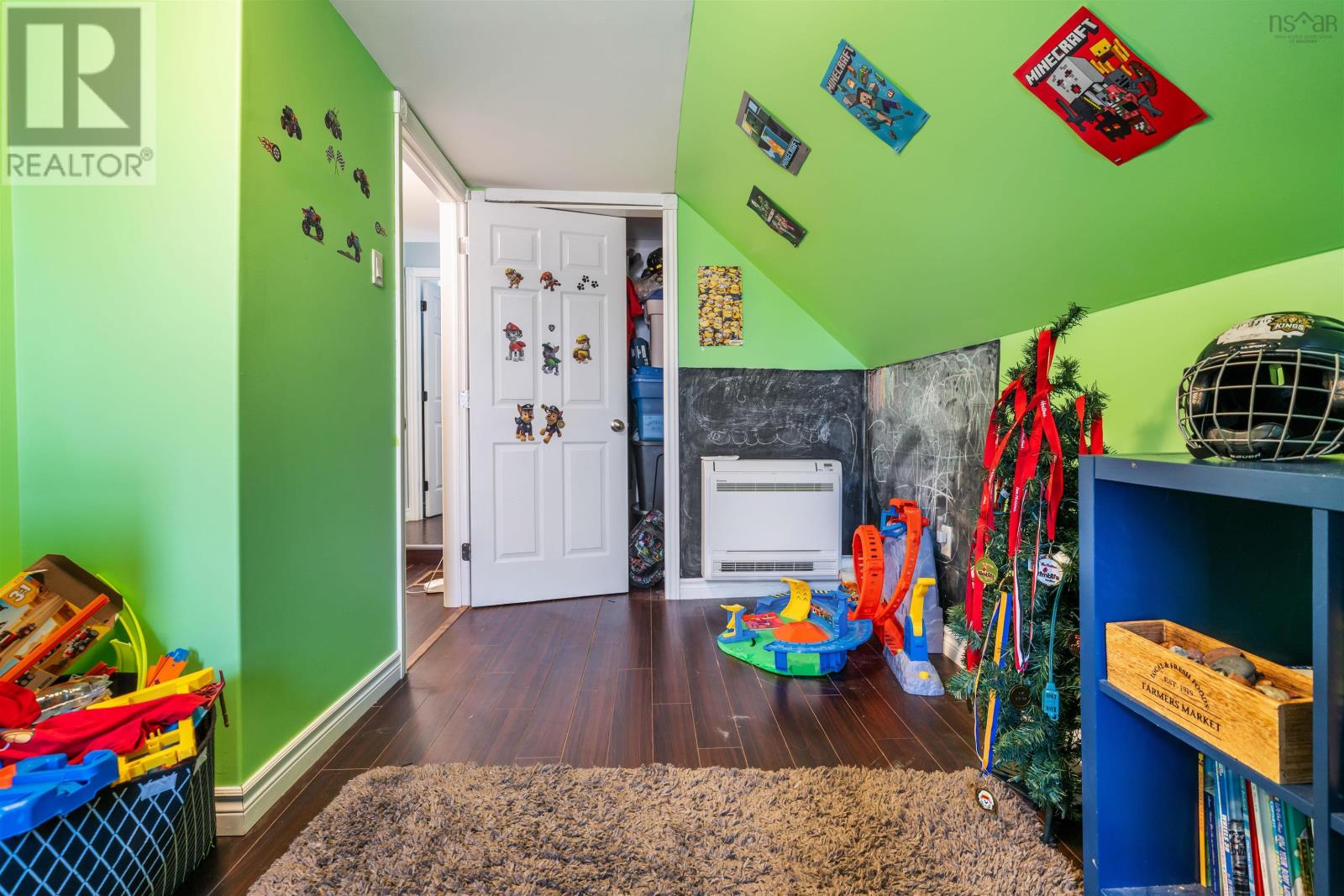 Property 22 of 40 of 6 Thirteenth Street