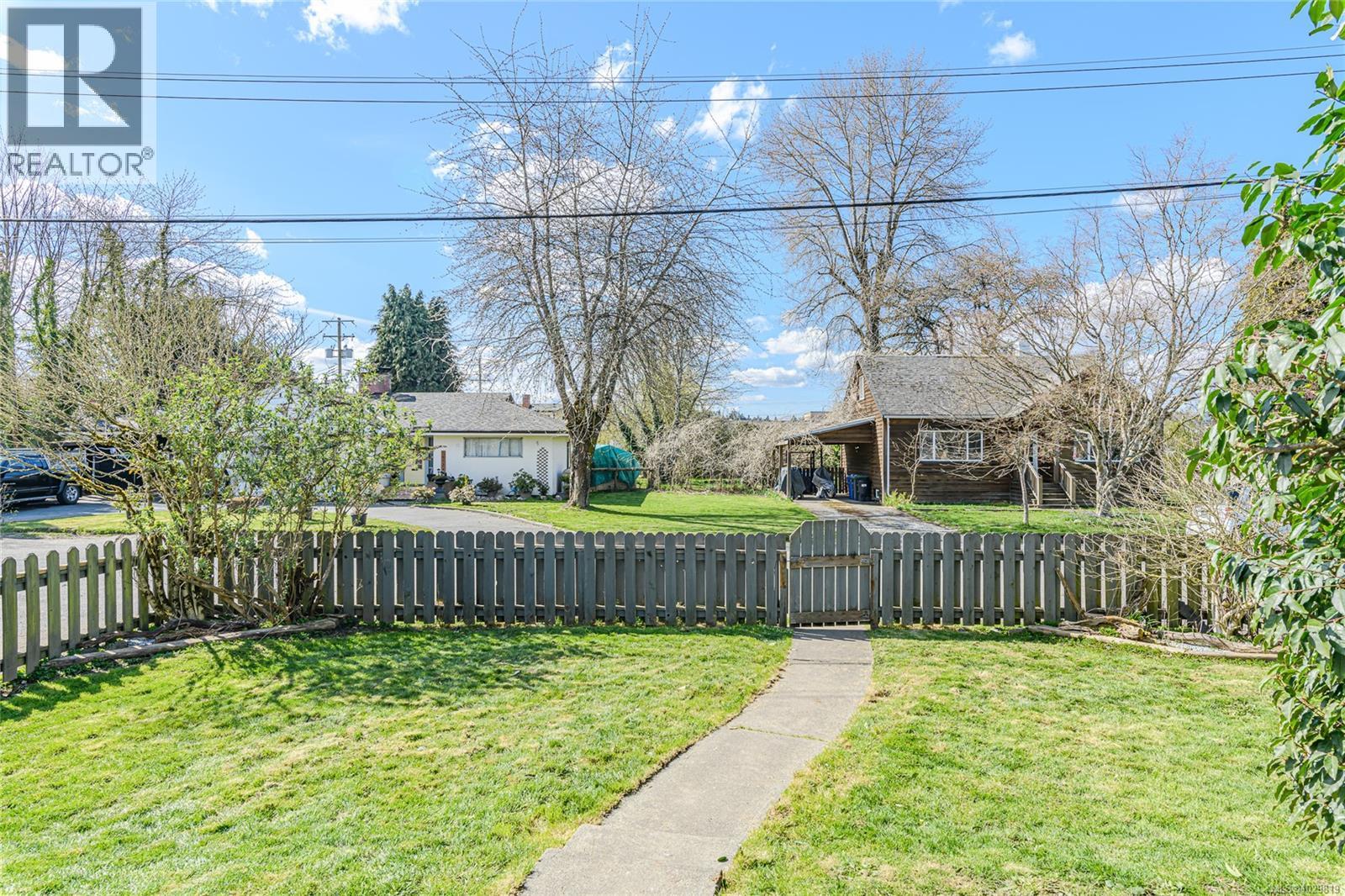 174 PRICE PL - Image 3